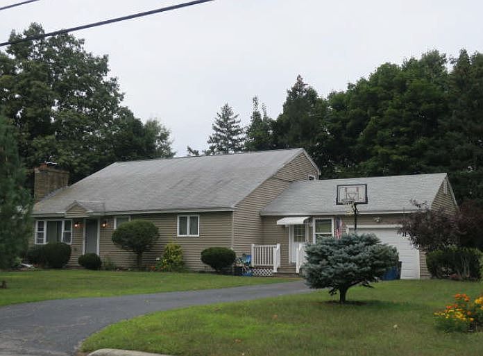2nd image of 27 Louisberg St