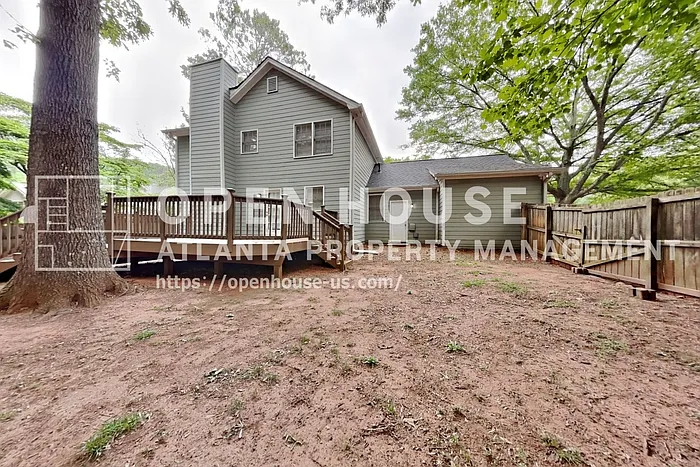 2671 Ashley Dr N — Photo 19