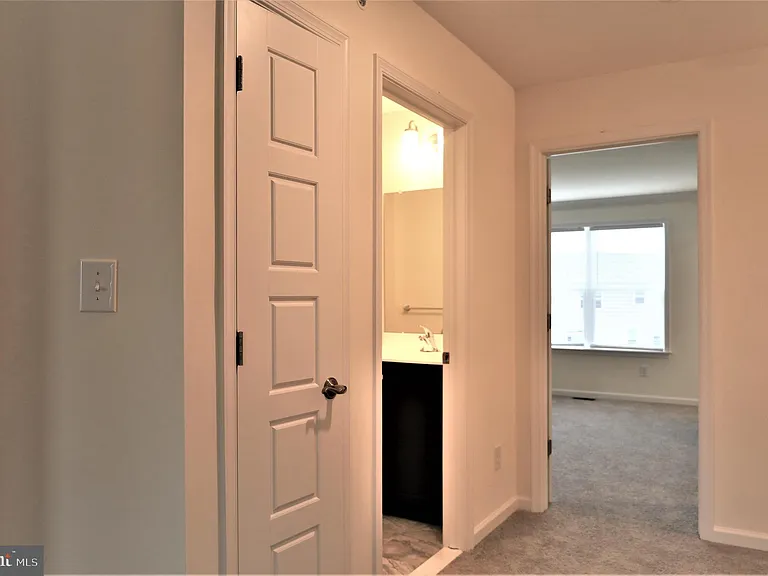 61 Becker Dr — Photo 22