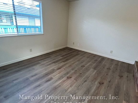 5th image of 350 Ramona Ave APT 15