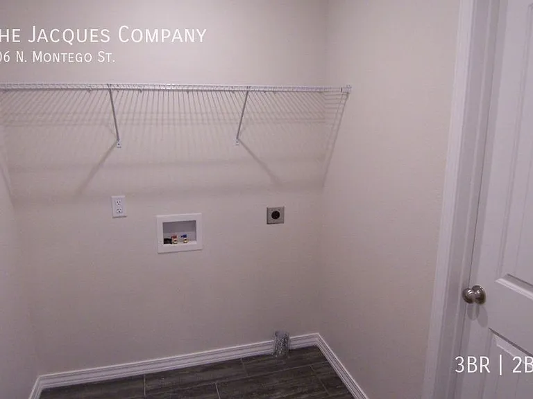 706 N Montego St — Photo 11