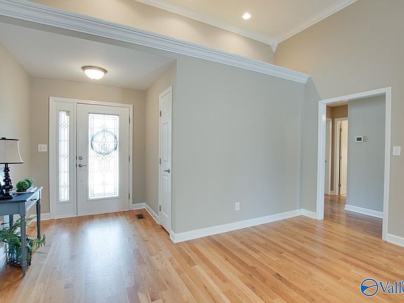 5th image of 111 Ada Dr SE