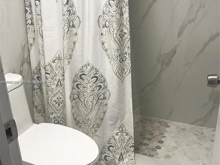 1301 NE Miami Gardens Dr #524W — Photo 8