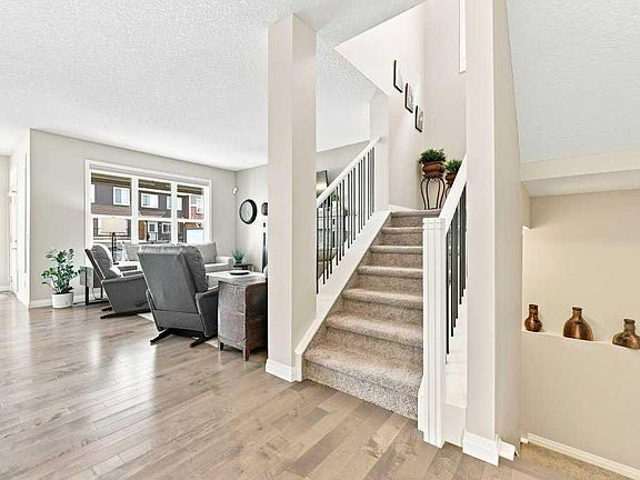 4th image of 72 SW Sundown Way