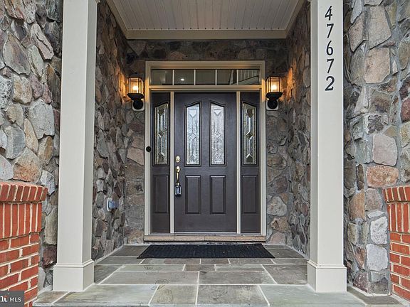 2nd image of 47672 Paulsen Sq