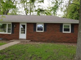 47 Parkway Dr, Sherman, IL 62684