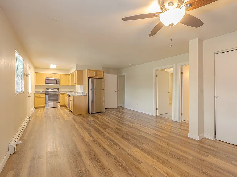 836 Vine Ave — Photo 2