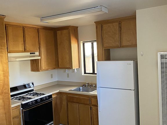 3rd image of 3281-87 Broad St