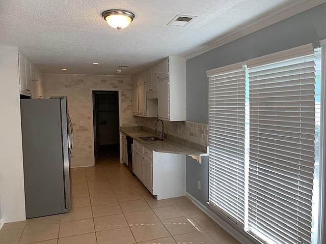 Spacious Kitchen with SS Appliances