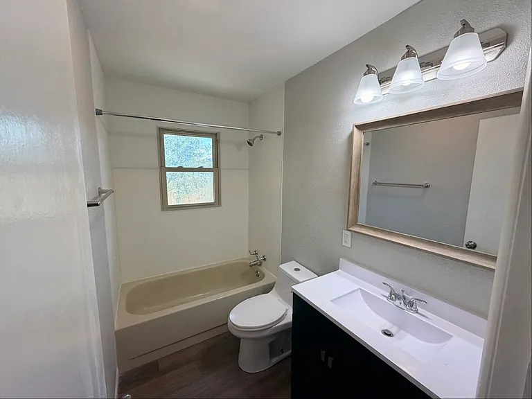 1608 George St #A — Photo 8