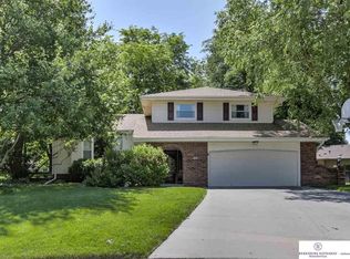 14805 Castelar Cir, Omaha, NE 68144
