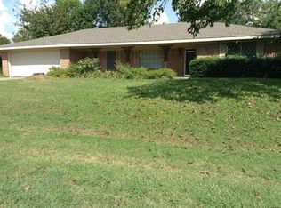 300 N Elm St, Blooming Grove, TX 76626