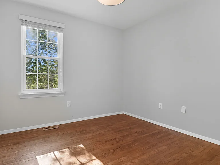 8136 Comet Dr — Photo 11