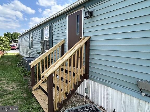 5th image of 21 S Green Acres Cir