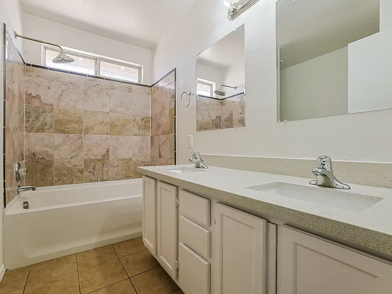 177 W Shamrock St — Photo 16