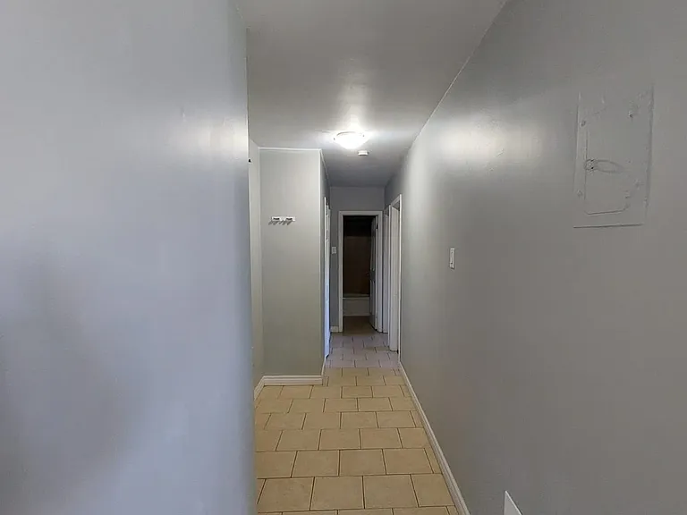 110 Breton Rd #5 — Photo 5