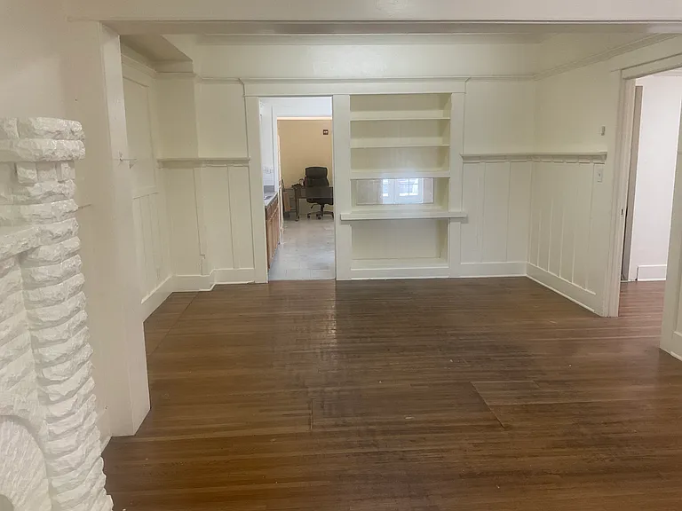 1412 W Jefferson Blvd — Photo 9