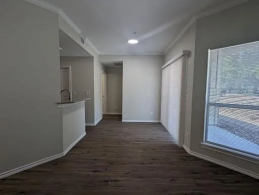 1 bed, 1.0 bath, 608 sqft, $1,350 — Photo 2