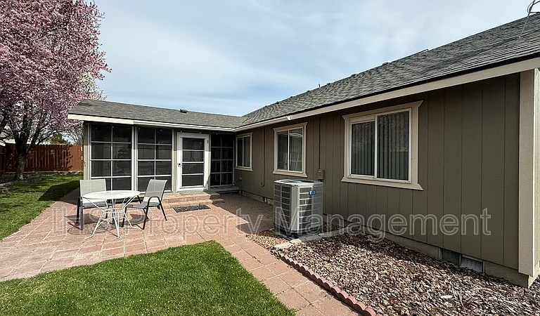 5508 Holly Way — Photo 17
