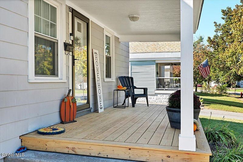 4th image of 20 Terrace Avenue