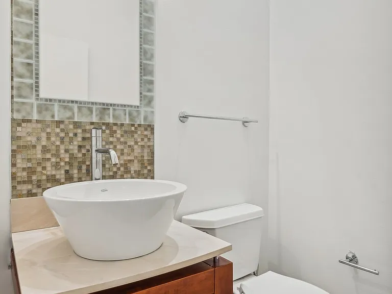 2910 N Commonwealth Ave #3 — Photo 11