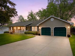 314 Sycamore St, Riverside, IA 52327