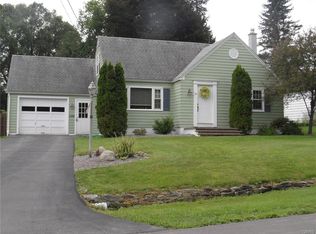 15 Wills Dr, New Hartford, NY 13413