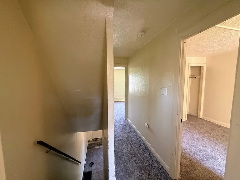 1534 Parkhill Pl NE — Photo 4
