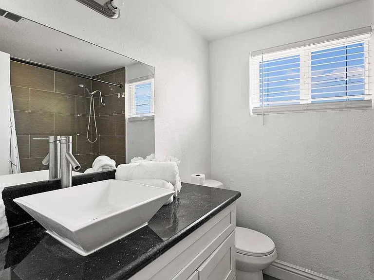 1424 Winn Dr W — Photo 21