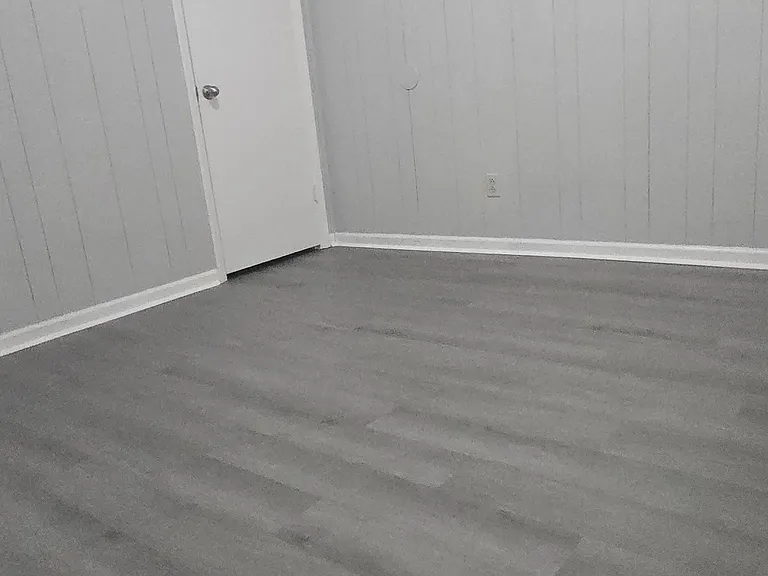 504 Park Ave W #D — Photo 4