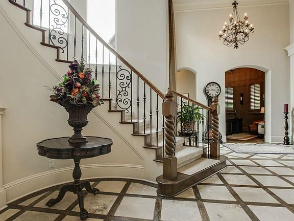 3rd image of 1405 Shady Hollow Ct