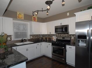 7024 N 97th St, Milwaukee, WI 53224