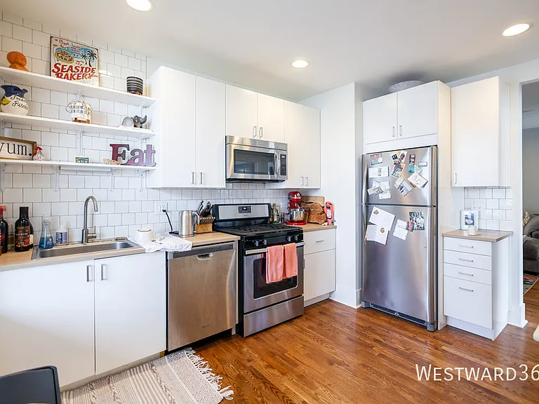 4110 N Richmond St #2R — Photo 3