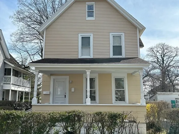 67 Alden St, Springfield, MA 01109