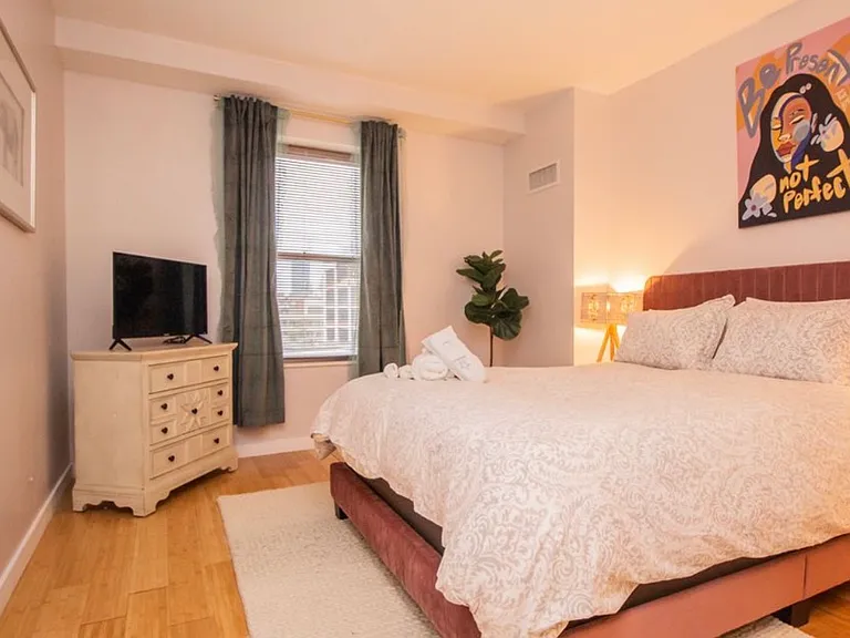 922 Beacon St #23C — Photo 5