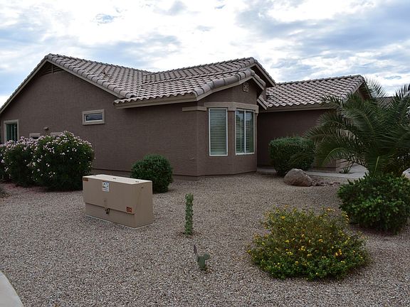 4th image of 2417 E Valencia Dr