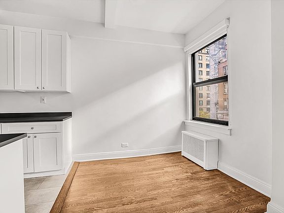 5th image of 12 E 86th St APT 402