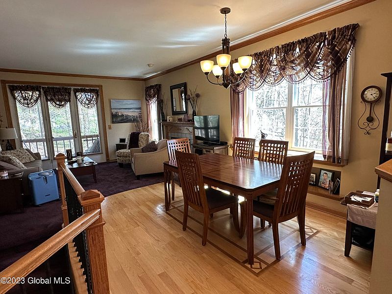 5th image of 4304 Foxwood Dr S