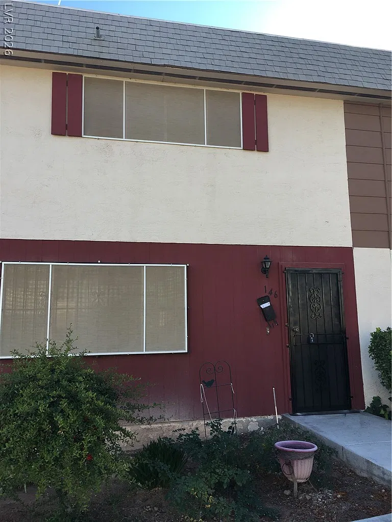 2 bed, 3.0 bath, 1320 sqft, $1,609 — Photo 2