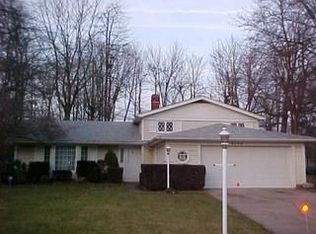2165 Elmwood Dr, Westlake, OH