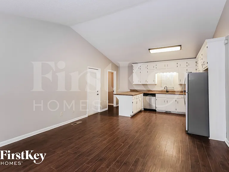 4113 Winkler Way — Photo 4
