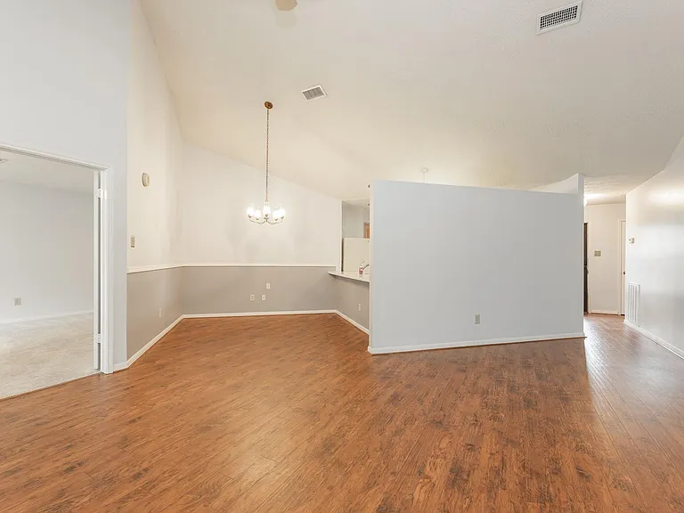 6818 Brockington Dr — Photo 9