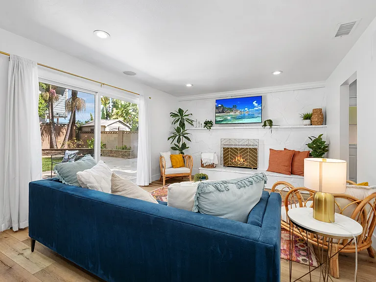 16002 Warren Ln — Photo 30