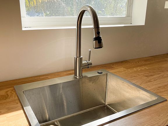2nd image of 18558 NE 18th Ave APT 204