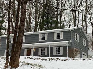 12 Vale Rd, Brookfield, CT 06804