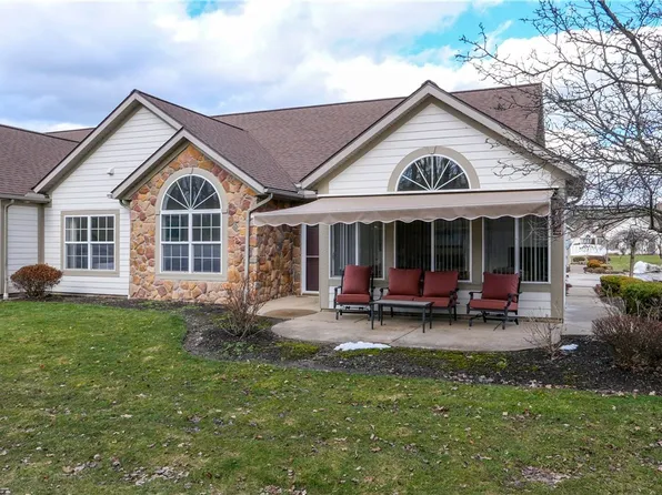 705 Crossings Cir, Tallmadge, OH 44278