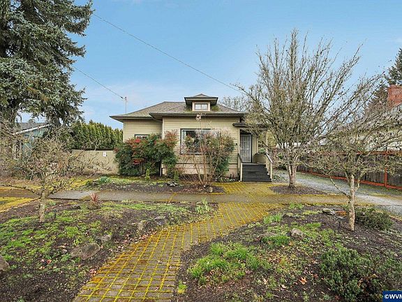 2nd image of 1051 SW Ellis St