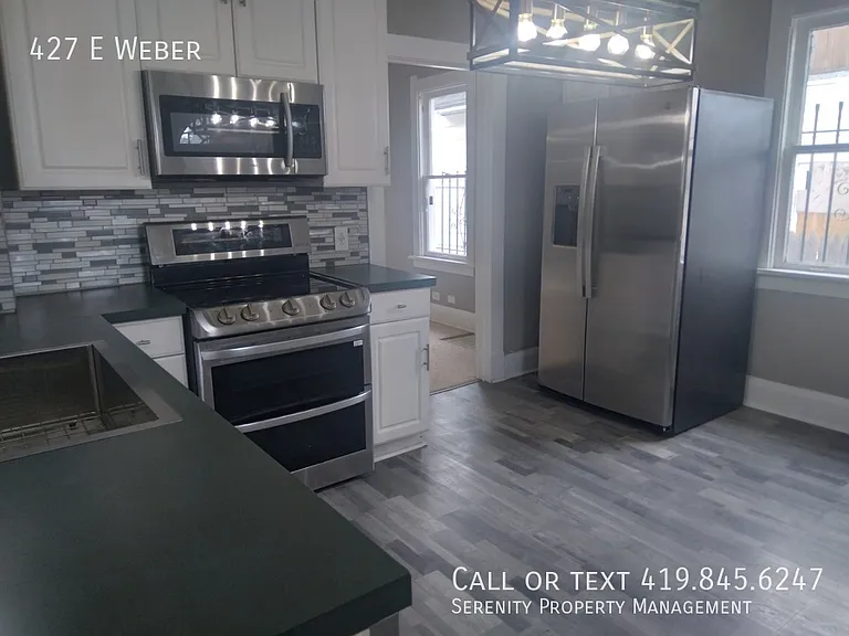427 E Weber St — Photo 2