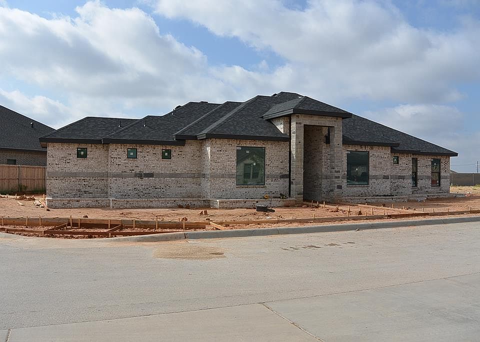 1st image of 1316 Desert Rose Dr