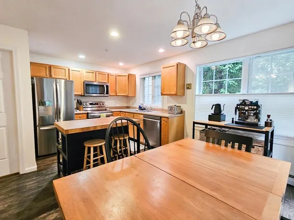 7 Capital Drive #7, Dover, NH 03820